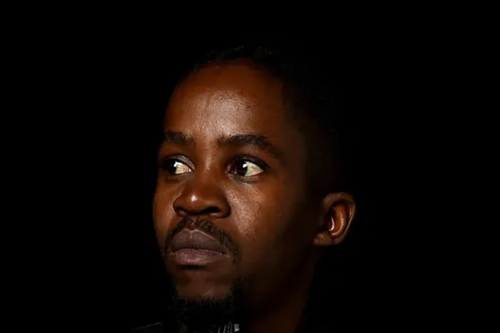 Discussão sobre o problema da imigração ilegal e corrupção na África do Sul