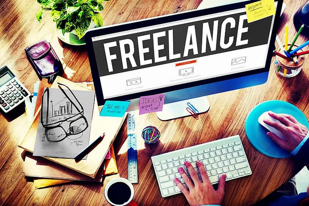 Explicação do visto de freelancer nos Emirados Árabes Unidos: regras e condições de patrocínio familiar