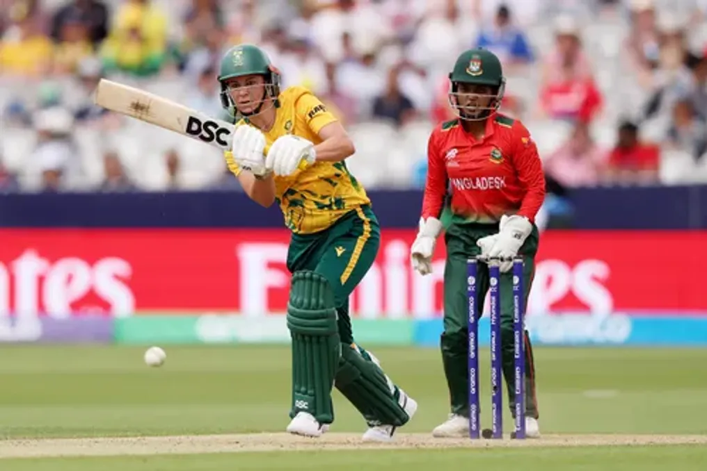 Marizann Kapp ICC Ayoli T20 Jahon Chempionati jamoasiga kiritildi