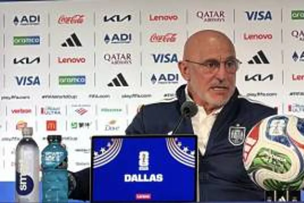 De la Fuente explained why he hugged Ronaldo