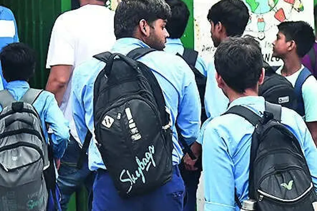 Escolas estatais perderam 8,6 milhões de alunos em dois anos devido ao crescimento das escolas privadas