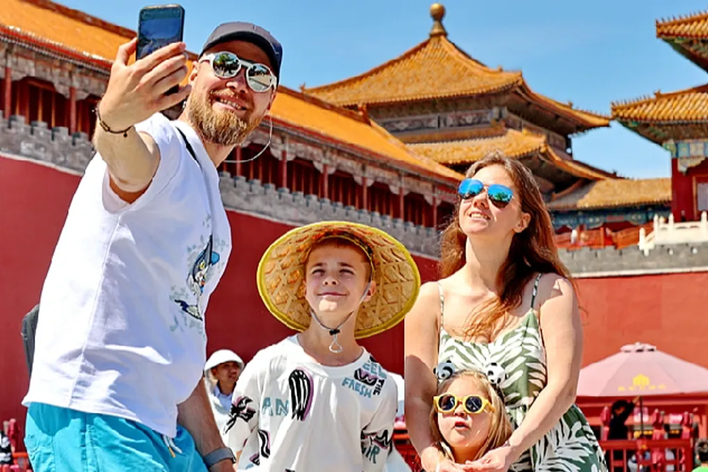China estabelece meta de atrair 190 milhões de turistas estrangeiros até 2030