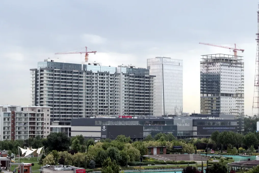 Empréstimos de construção em Uzbequistão aumentam 46% em meio à desaceleração do mercado imobiliário