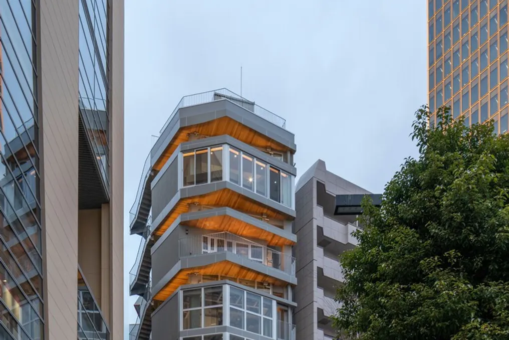 Projeto Jardim Clerestório no Parque Naka-Ikebukuro: Integração de usos mistos e paisagismo