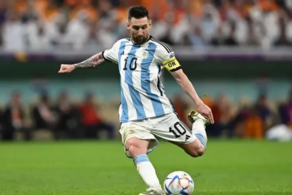 Lionel Messi estabelece novos recordes na Copa do Mundo de Futebol em uma semana