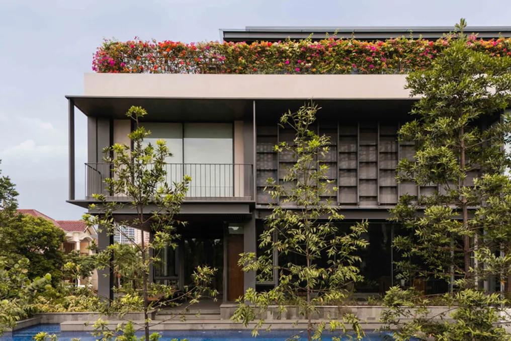 RCAB Studio tomonidan Jakarta shahrida ishlab chiqilgan Além da Casa Pátio yashash loyihasi
