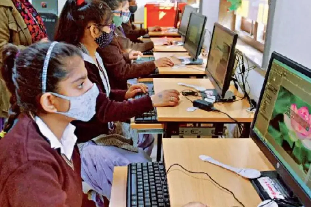 Maktablardagi laboratoriyalarning yetishmasligi ta'lim muassasalari sonining o'sishiga mos kelmayapti