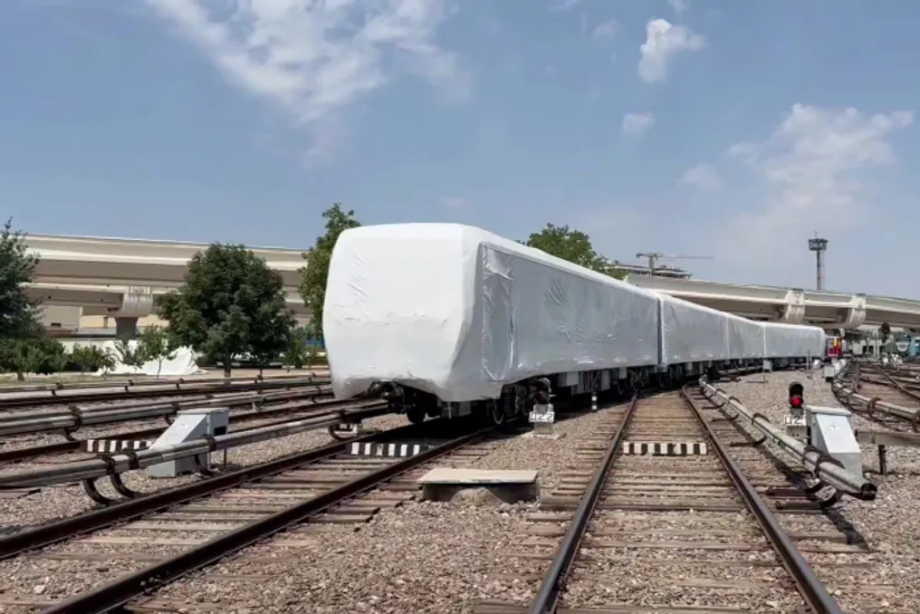 Tashkent Metro Receives Three New Electric Trains to Improve Service