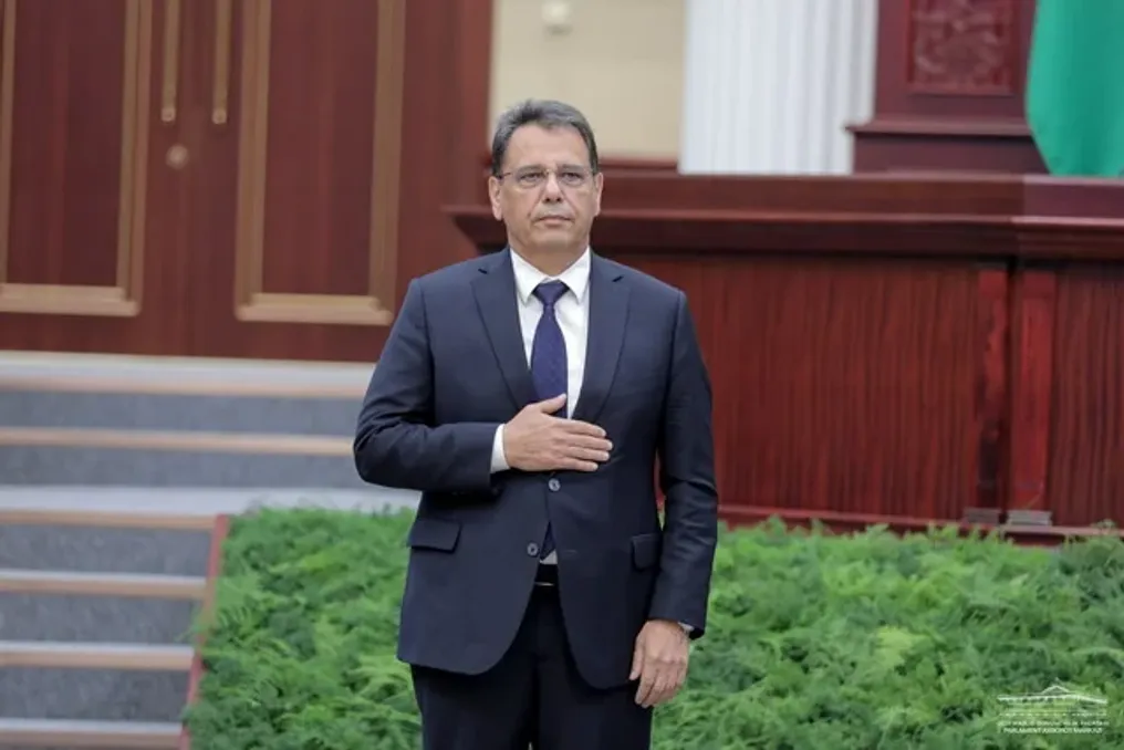 Uzbequistão estabelece cota de bolsas estatais em 36.023 para o ano letivo de 2026/2027