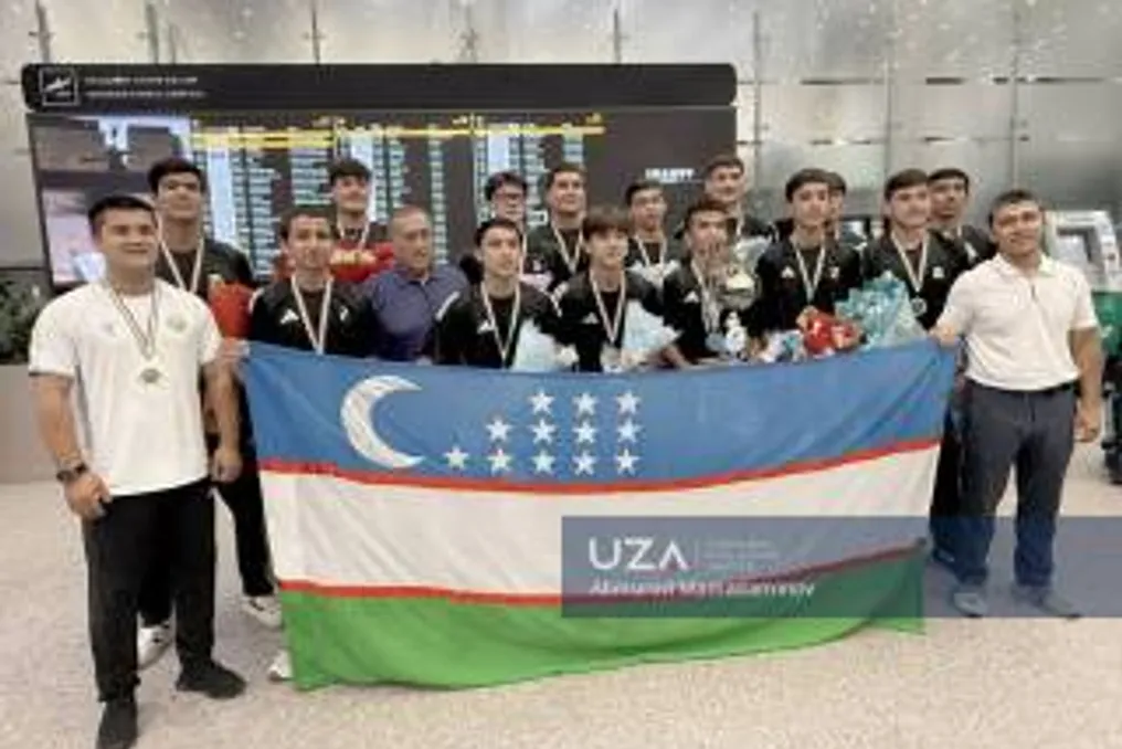 «RKOR Toshkent» chempionlari voleybol jahon chempionati g‘alabasi so‘ng O‘zbekistonga qaytdi