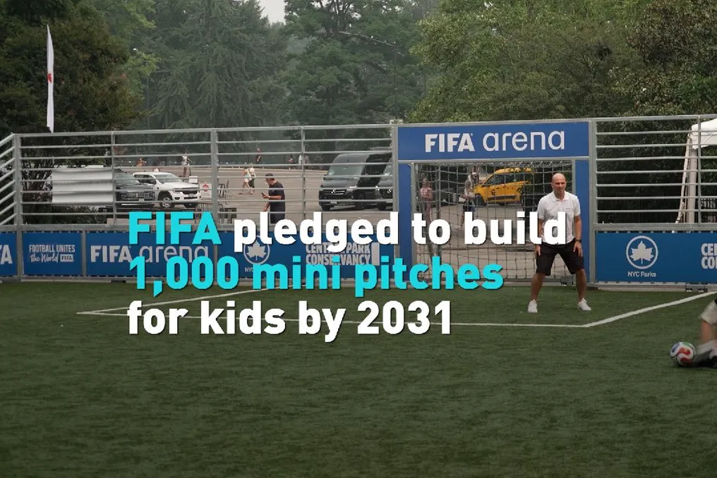 FIFA se comprometeu a construir 1000 mini-campos para crianças até 2031