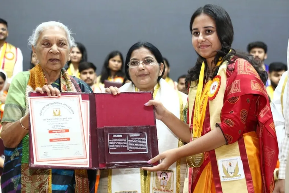 Governor Anandiben Patel addresses youth at year-end ceremony, urging them to avoid drugs