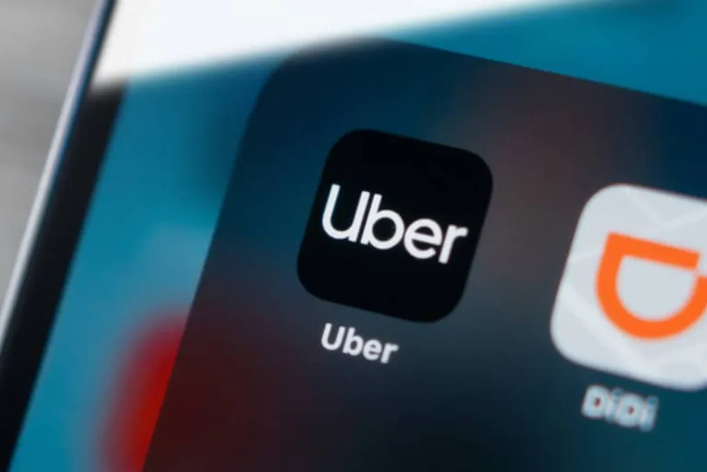 Uber demite 10% da equipe de atendimento ao cliente para focar na implementação de Inteligência Artificial