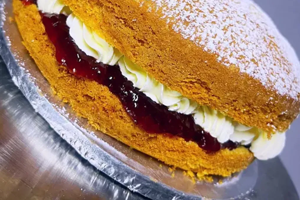 Recipe for Classic Victoria Sponge Cake