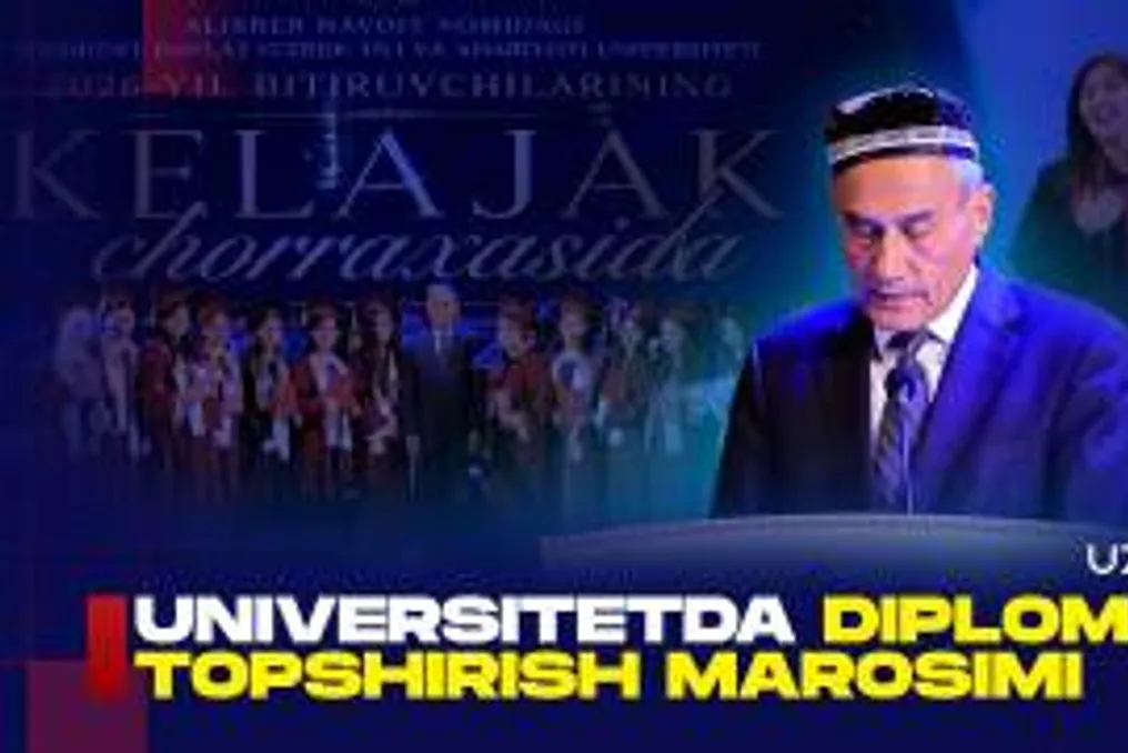 Cerimônia de entrega de diplomas aos formandos realizada na Universidade Alisher Navoi