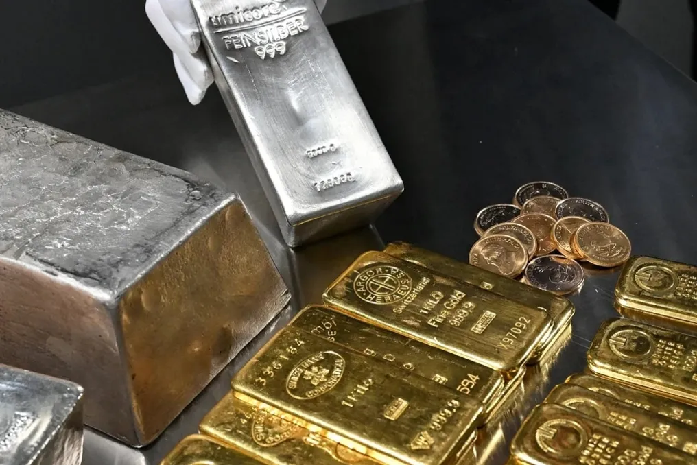 Experts predict gold price increase after recent decline
