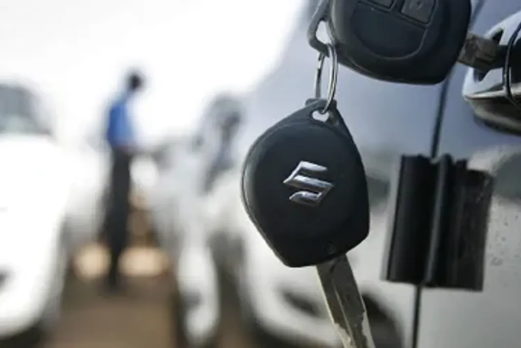 Protests in India against the shift to E20 gasoline standard amid driver concerns