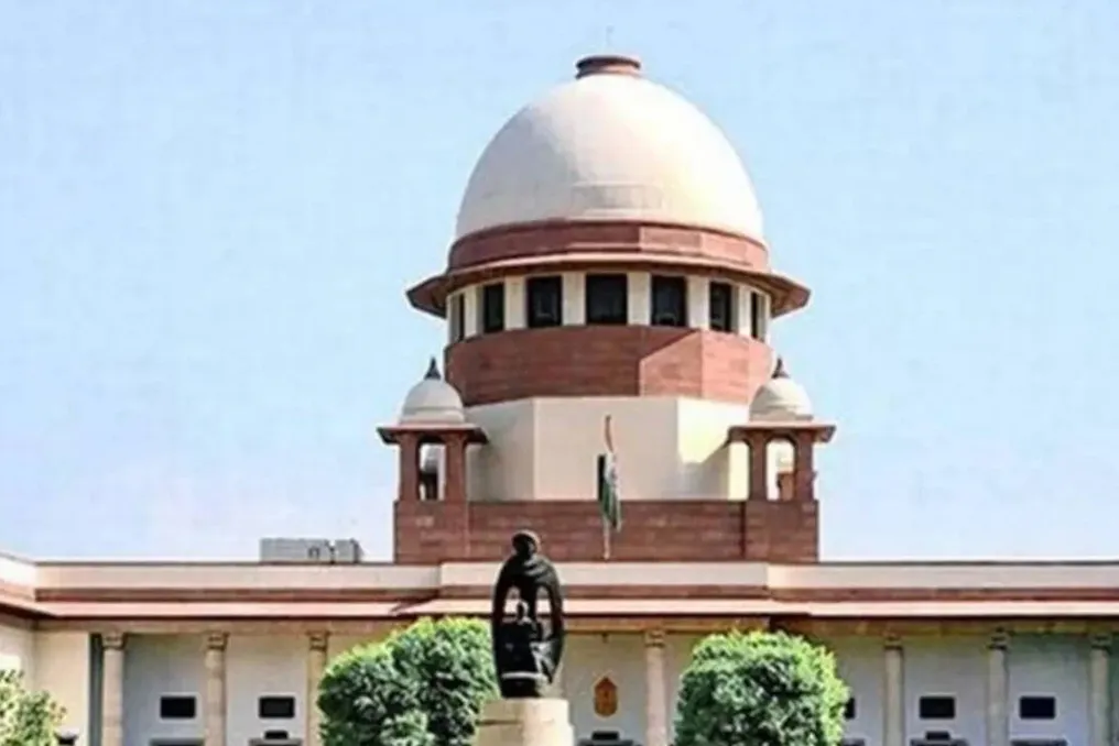 Supreme Court calls for dismantling 'men's clubs' in Bar Associations and appoints two female members by quota