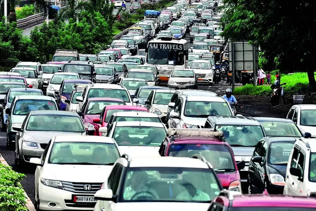 Supreme Court directs government to prepare pilot project on denying fuel to uninsured vehicles