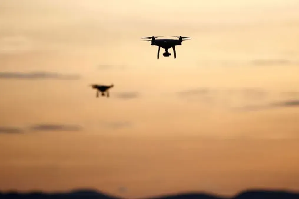 Drone desconhecido com explosivos encontrado no aeroporto de Leipzig
