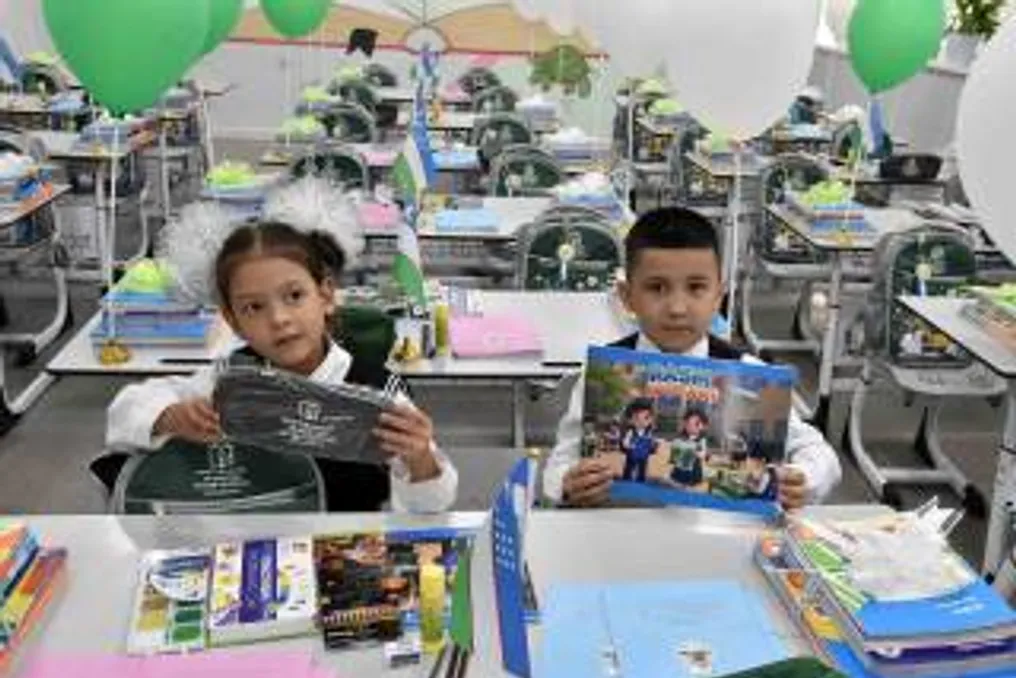 Preparation for the new academic year continues: Distribution of the 'President's Gift' for first-graders