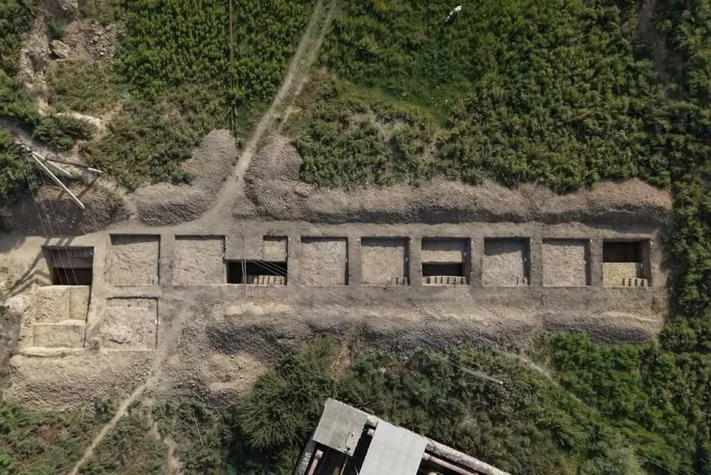 Walls dating from the 3rd century BCE to the 10th century CE discovered at the ancient archaeological site of Kubbo
