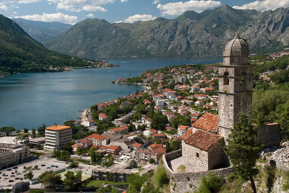 BAA fuqarolari uchun Montenegroga vizasiz kirish shartlari