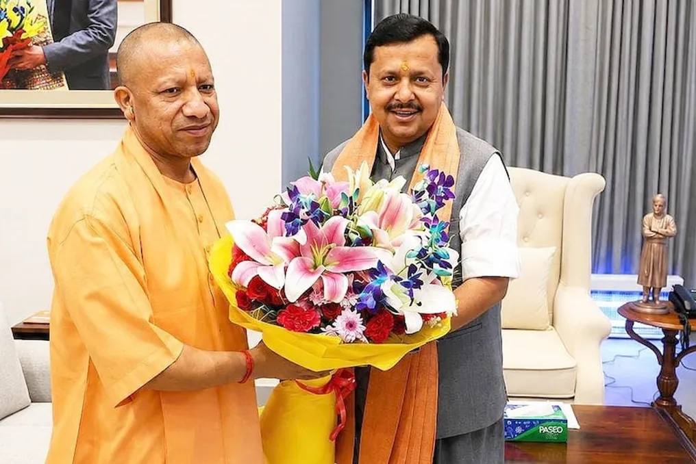 CM Yogi встретился с PM Modi и Nitin Naveen в Дели для обсуждения выборов в Уттар-Прадеш