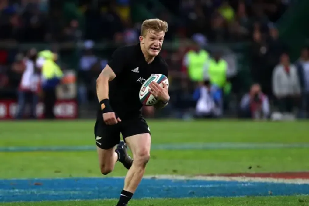 All Blacks apresentará linha de trás estelar contra os Sharks em Durban no maior confronto de rugby