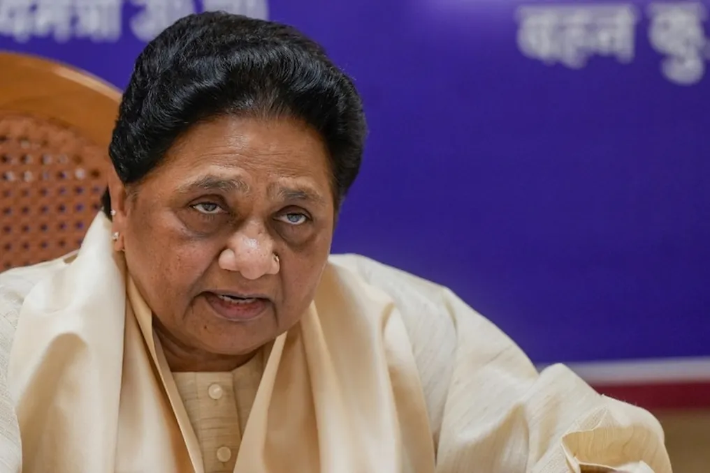 Mayavati BJPni Ravidasga bagʻrikeng kelgan yurish tufayli tanqid qildi va yetti yillik nizoni eslatdi