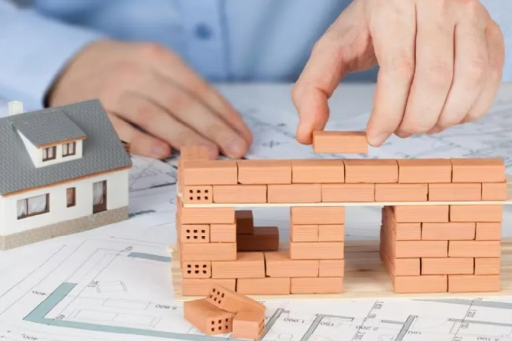 How to reduce the cost of building a house: switching to a load-bearing structure allows building a house for 500 thousand rubles