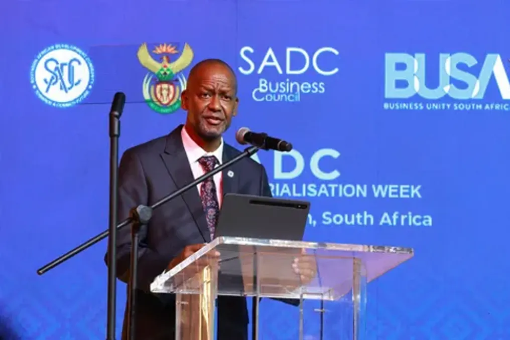 SADC kotibi Elias Magosi global noaniqlik fonida mintaqning yanada mustaqilligiga chaqirdi