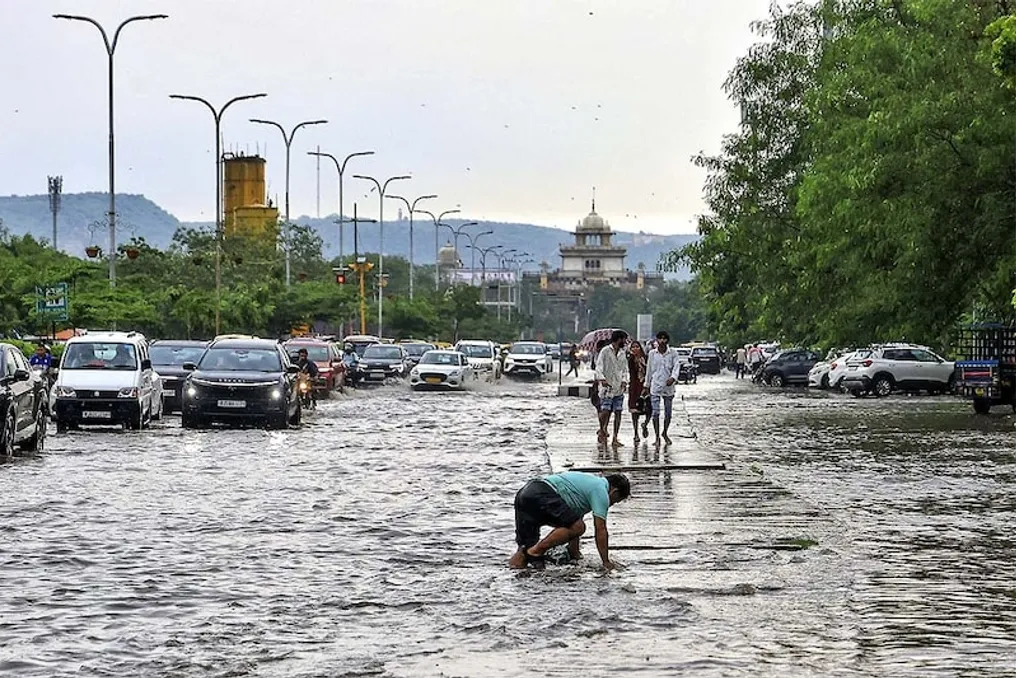 According to ECMWF forecasts, monsoon weakening is expected in several states, including Delhi and Haryana, in September