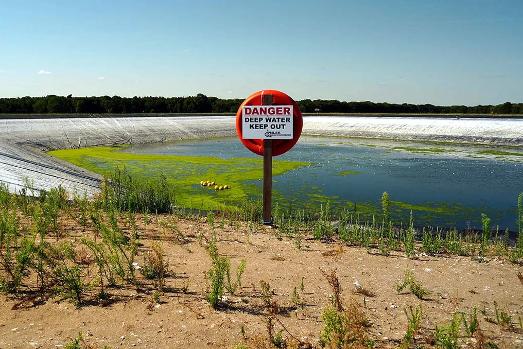 Devido ao El Niño, seca atinge três quartos do território inglês, restrições ao uso da água são impostas