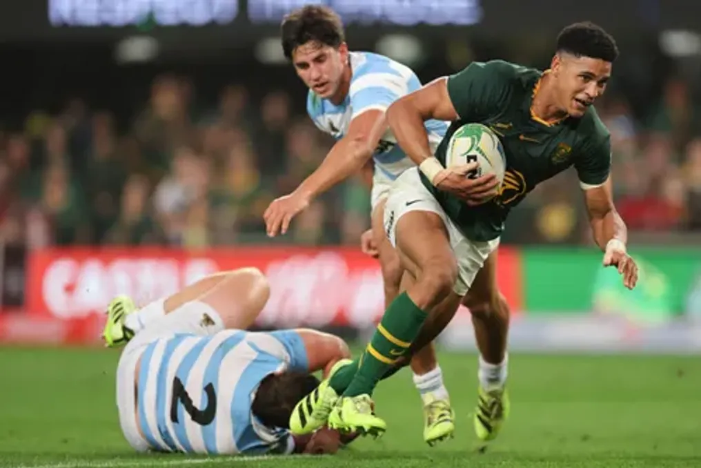 Player Comparison: Sacha Feinberg-Mngomezulu versus Richie Mo’unga in the Context of the Springboks and All Blacks Rivalry
