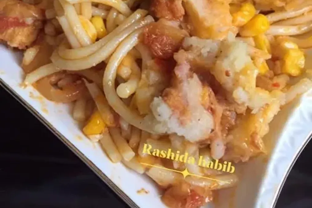 Рецепт куриного кассероля с картофельным пюре и спагетти