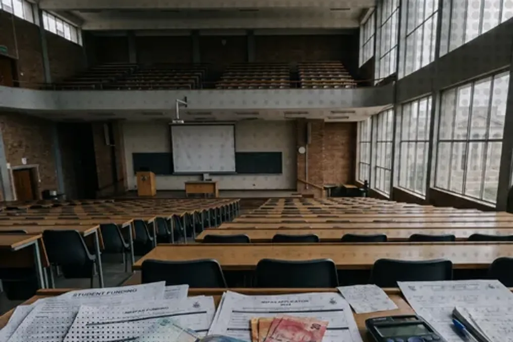 Minister of Higher Education warns about the need to revise free education due to R15 billion NSFAS funding deficit
