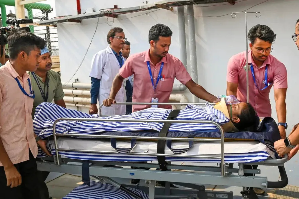 Médicos em Delhi doam dois horas por semana para ajudar pacientes de baixa renda gratuitamente