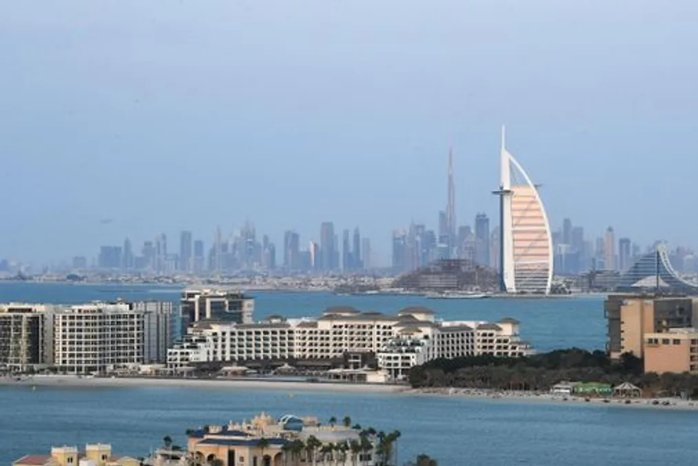 Grupo de Investimento Dubai Holding Expressa Interesse em Projetos em Novo Tashkent