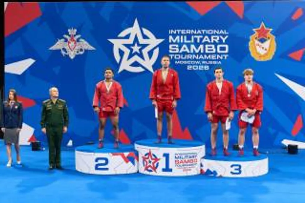 Самбочи из России завоевали золото на чемпионате мира среди военнослужащих
