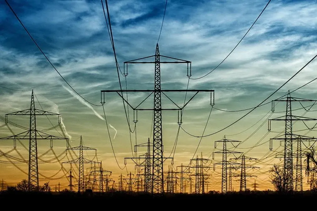 Empresa turca Aksa Elektrik investe 1 bilhão de dólares na modernização da rede elétrica de Samarcanda