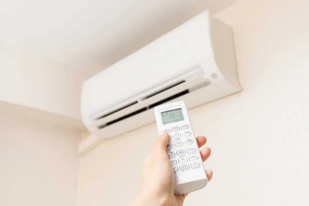 Problems in Dubai homes after long absence: odors, mold, and air conditioner malfunctions