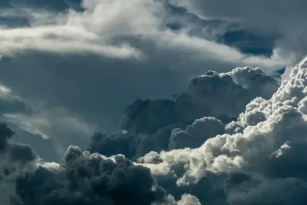 Variable cloudiness and isolated rains expected in central and eastern provinces of South Africa