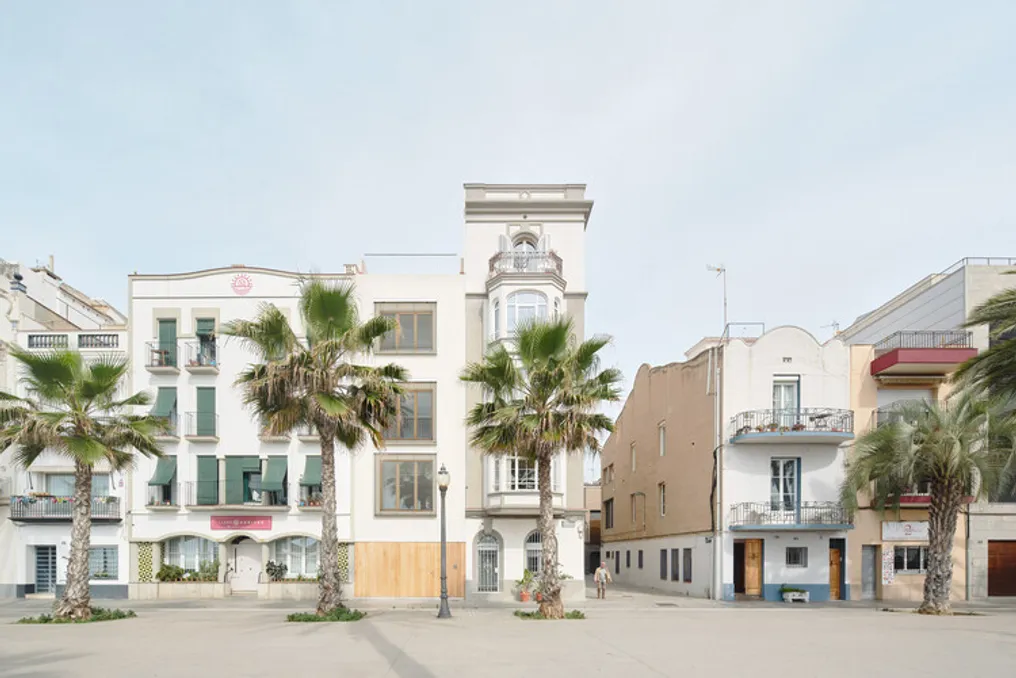 Casa PR21 projetada por Alventosa Morell Arquitectes em Badalona