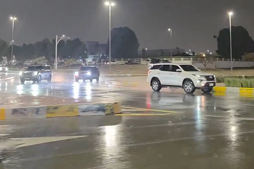 Município de Abu Dhabi fecha temporariamente praias e parques devido ao clima instável