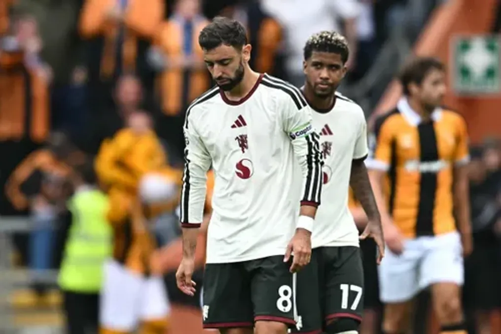 Manchester United Premyer-ligada mavsum boshida Hullga mazmunli magʻlubiyatni oldi