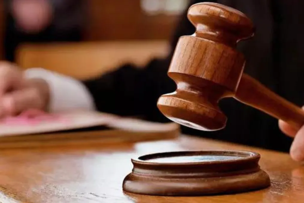 Supremo Tribunal condena prática de 'julgamentos luxuosos' e impõe multas