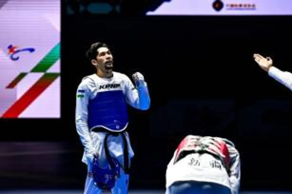 Uzbek athlete Jasur Jaisunov won gold medal at world taekwondo tournament