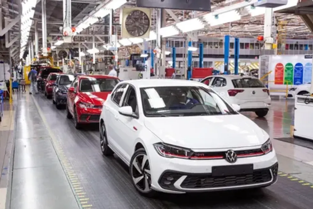 South African automotive industry faces conflicting trends of growth and decline in local production share