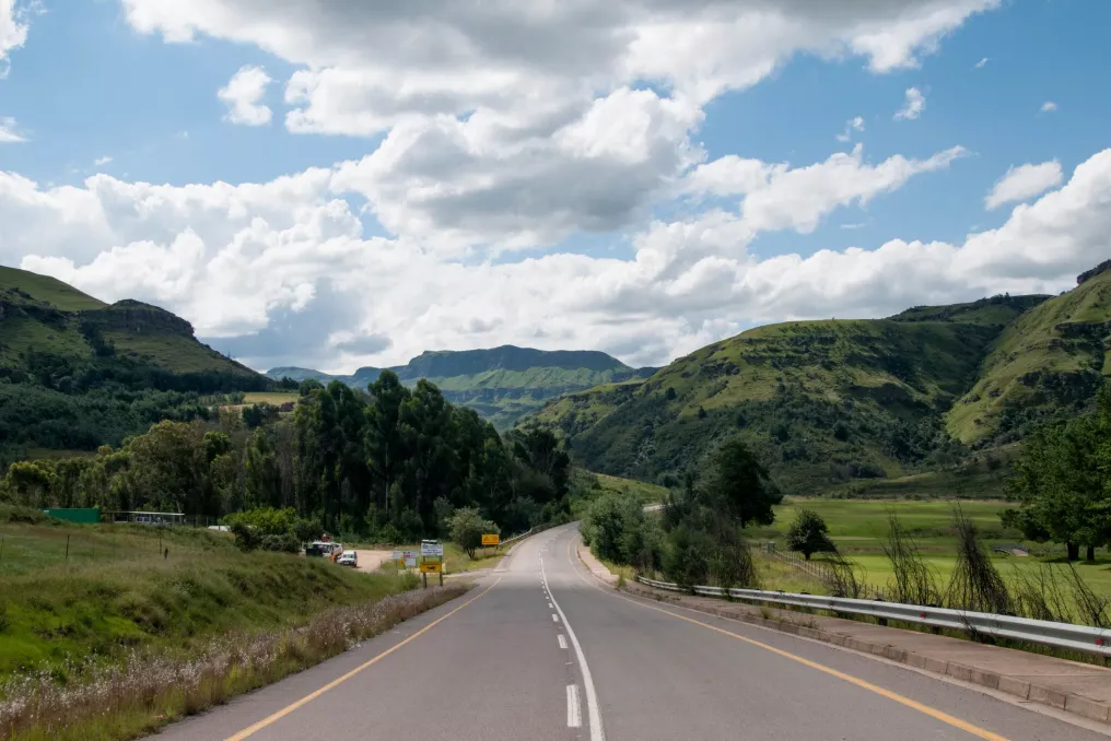 Quatro roteiros de viagem de carro pela África do Sul baseados em produtos locais